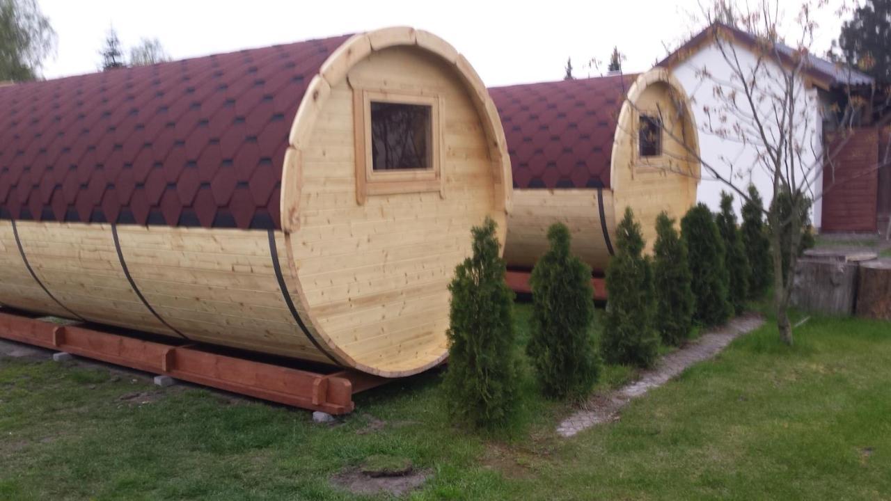 Отель Camp-Wroc Вроцлав Экстерьер фото